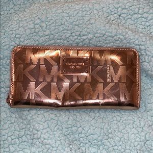 rose gold michael kors continental wallet
